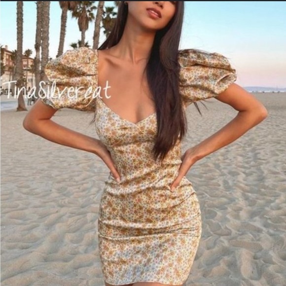 Zara Floral Puff Sleeve Dress Size XSmall  NWOT - Picture 2 of 12